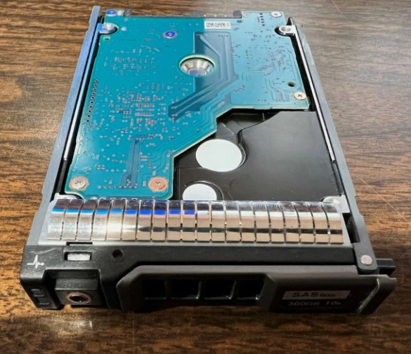 Dell 0MTV7G 300GB 10K RPM SAS 6Gb/s 2.5" SFF HDD | Refurbished